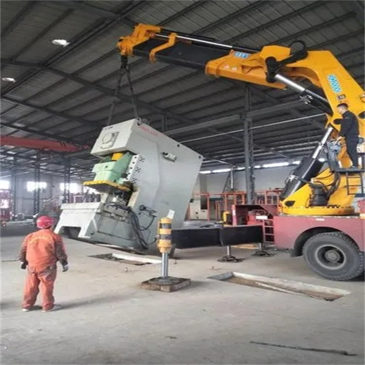 番禺80吨折臂吊车出租附近电话